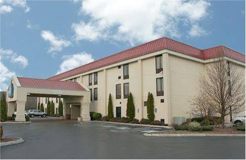 Baymont By Wyndham קרוסוויל מראה חיצוני תמונה